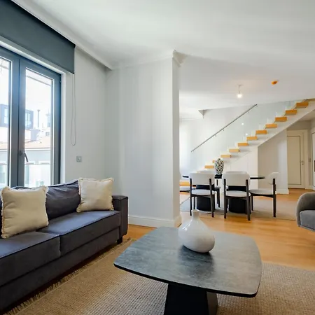 Spacious Duplex With 3 Bedrooms And 2 Bathrooms * Istanbul