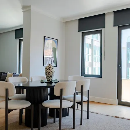 Spacious Duplex With 3 Bedrooms And 2 Bathrooms