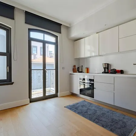 Spacious Duplex With 3 Bedrooms And 2 Bathrooms Istanbul