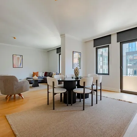 Spacious Duplex With 3 Bedrooms And 2 Bathrooms Διαμέρισμα *
