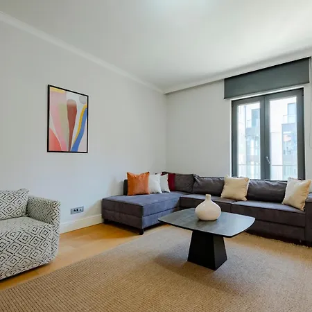 Spacious Duplex With 3 Bedrooms And 2 Bathrooms Appartement *