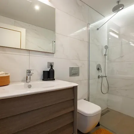 Spacious Duplex With 3 Bedrooms And 2 Bathrooms * Istambul